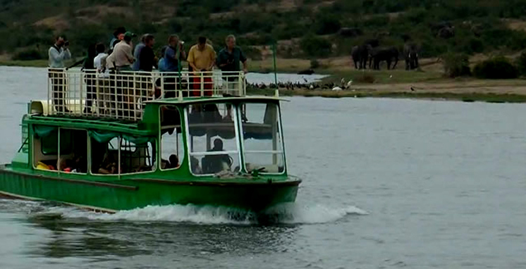 boat-kazinga-channel